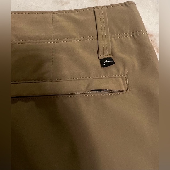 Denali Shorts Men's Size 32 Chino shorts Quick Dry Material Brown - Picture 5 of 5